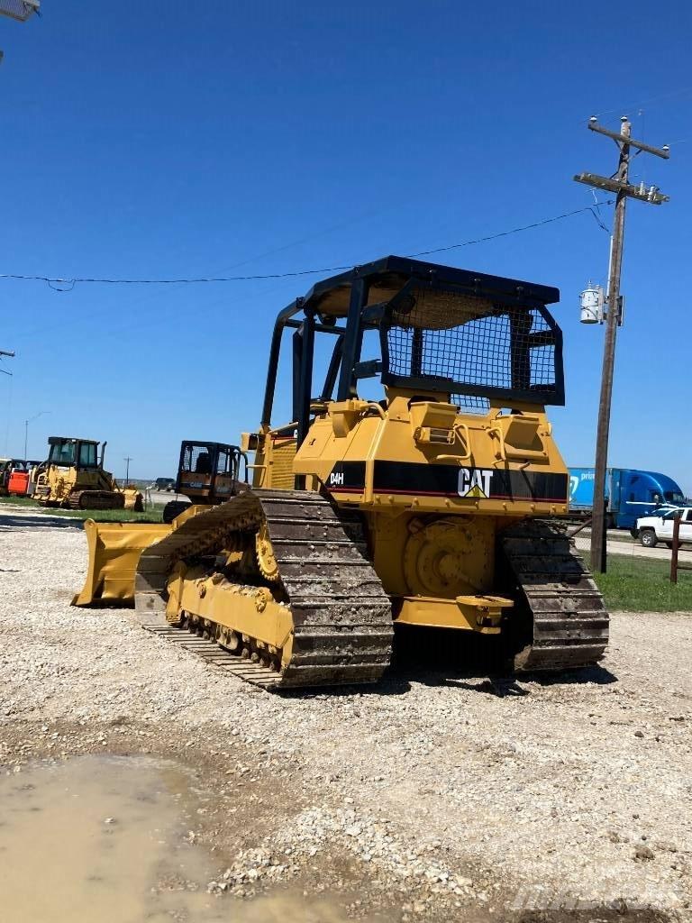 CAT Bulldozer D4H Rupsdozers