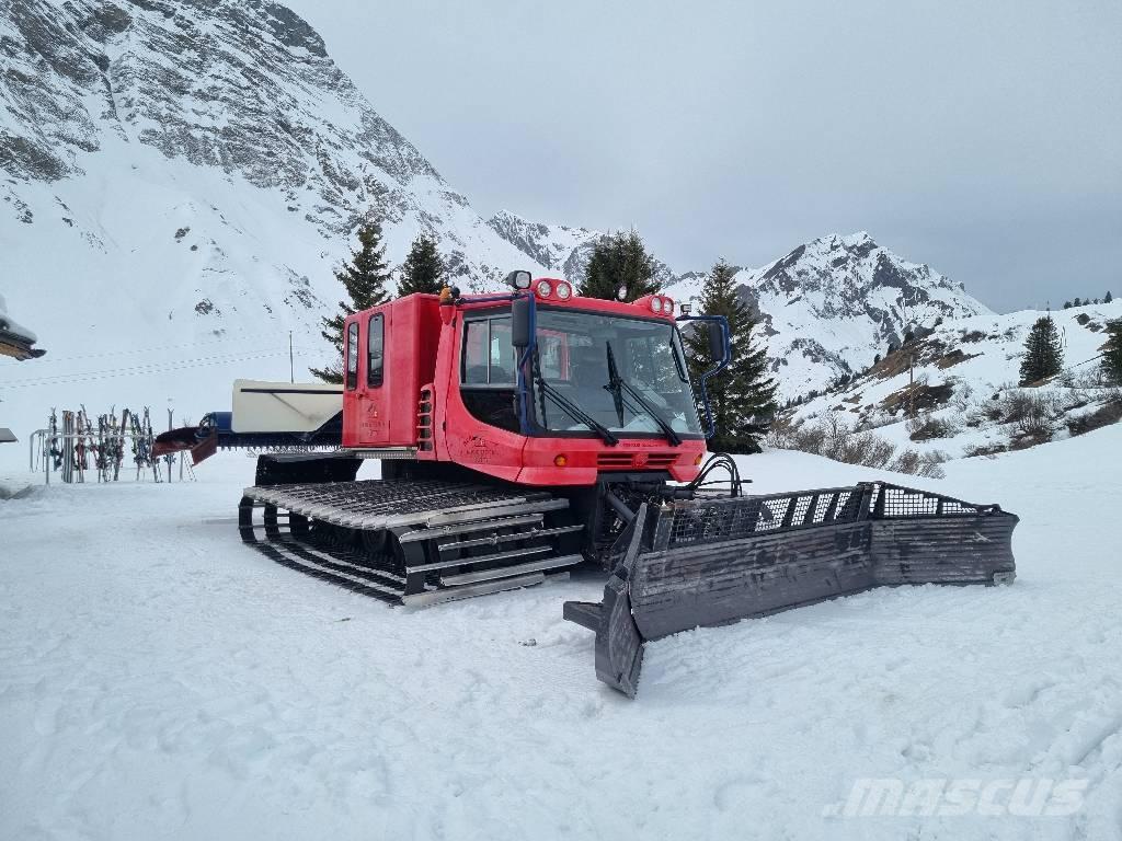  Pistenbully 300 DD Sneeuwruimers en -schuivers
