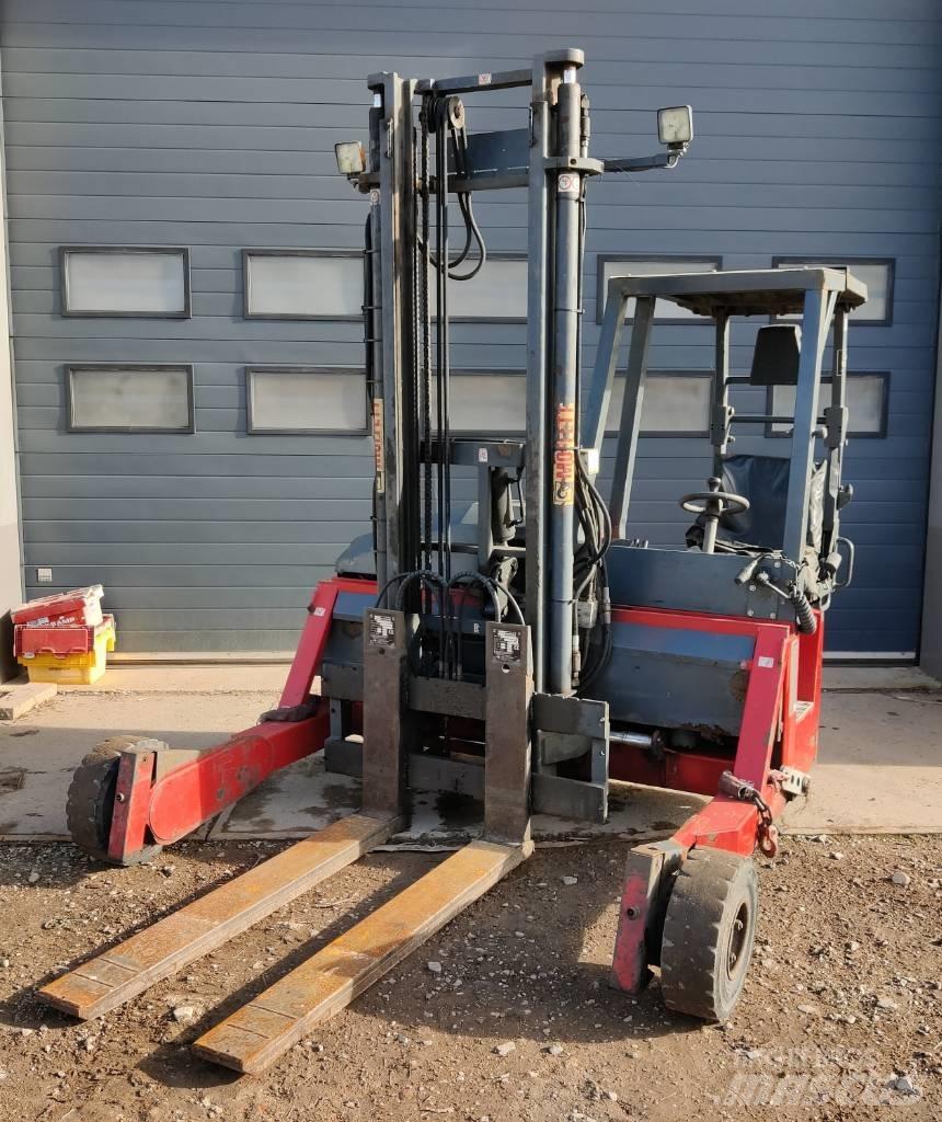 Moffett-kooi M4 Meeneemheftrucks