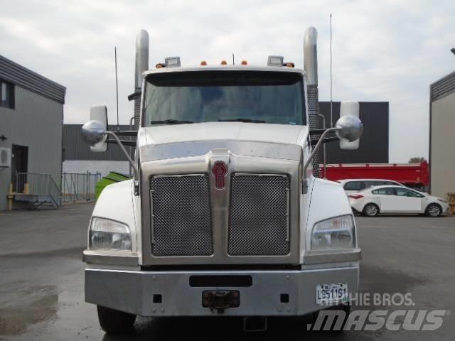Kenworth T 880 Trekkers