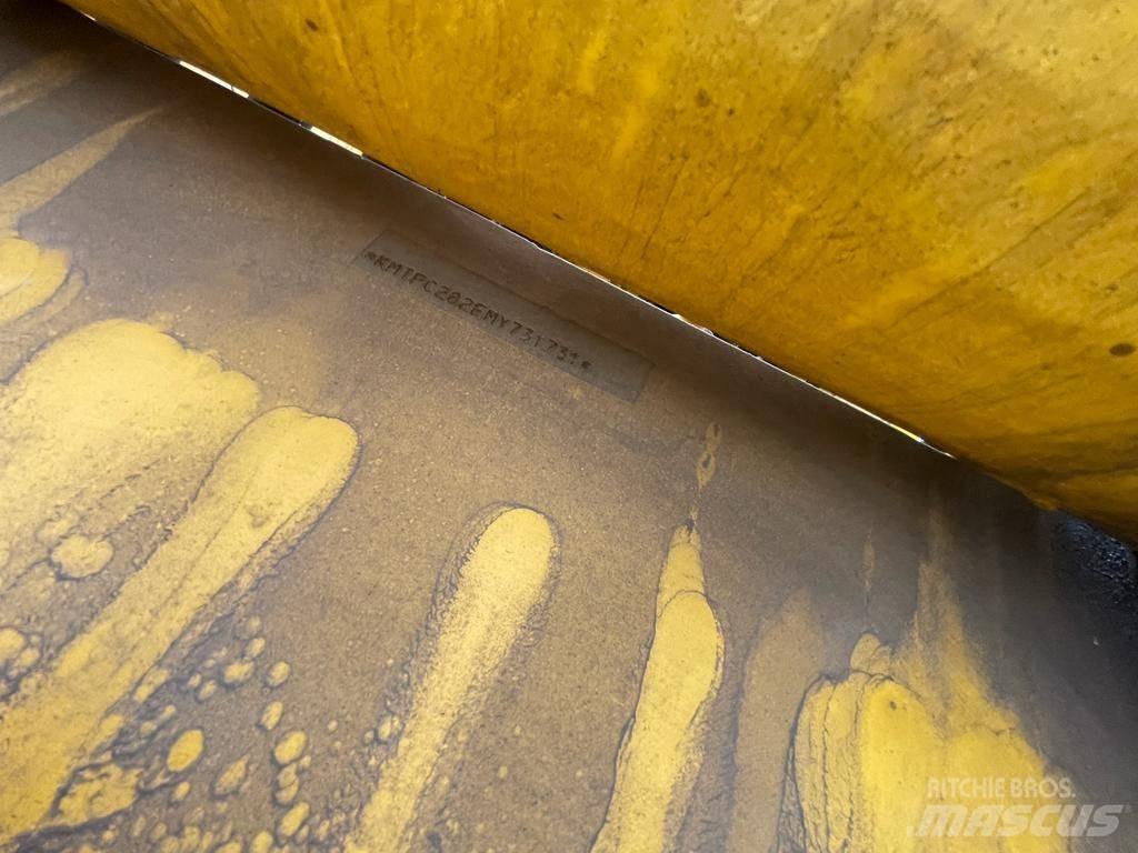 Komatsu PC210-10MO Rupsgraafmachines