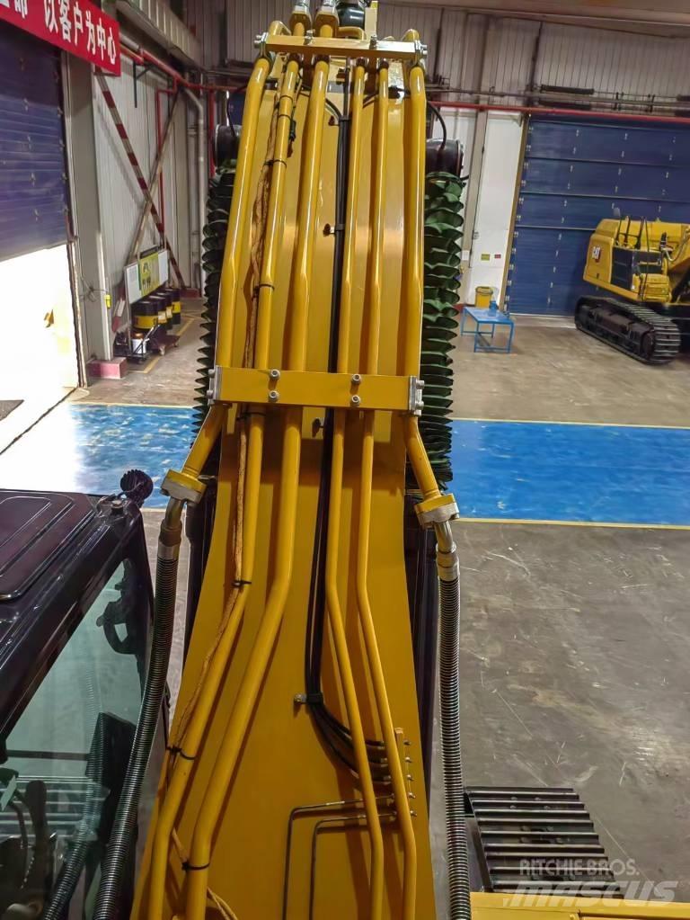 CAT 2021 CAT 330 Wielgraafmachines