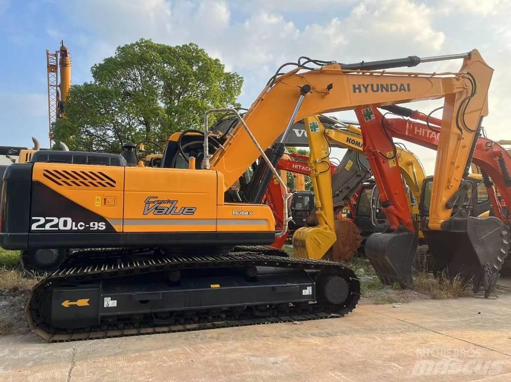 Hyundai R220LC-9S Wielgraafmachines