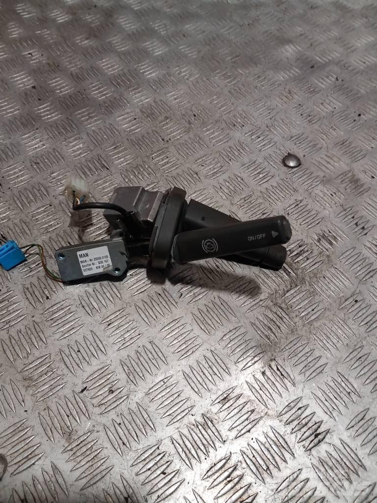 MAN TGM  81255090129 Cabine en interieur