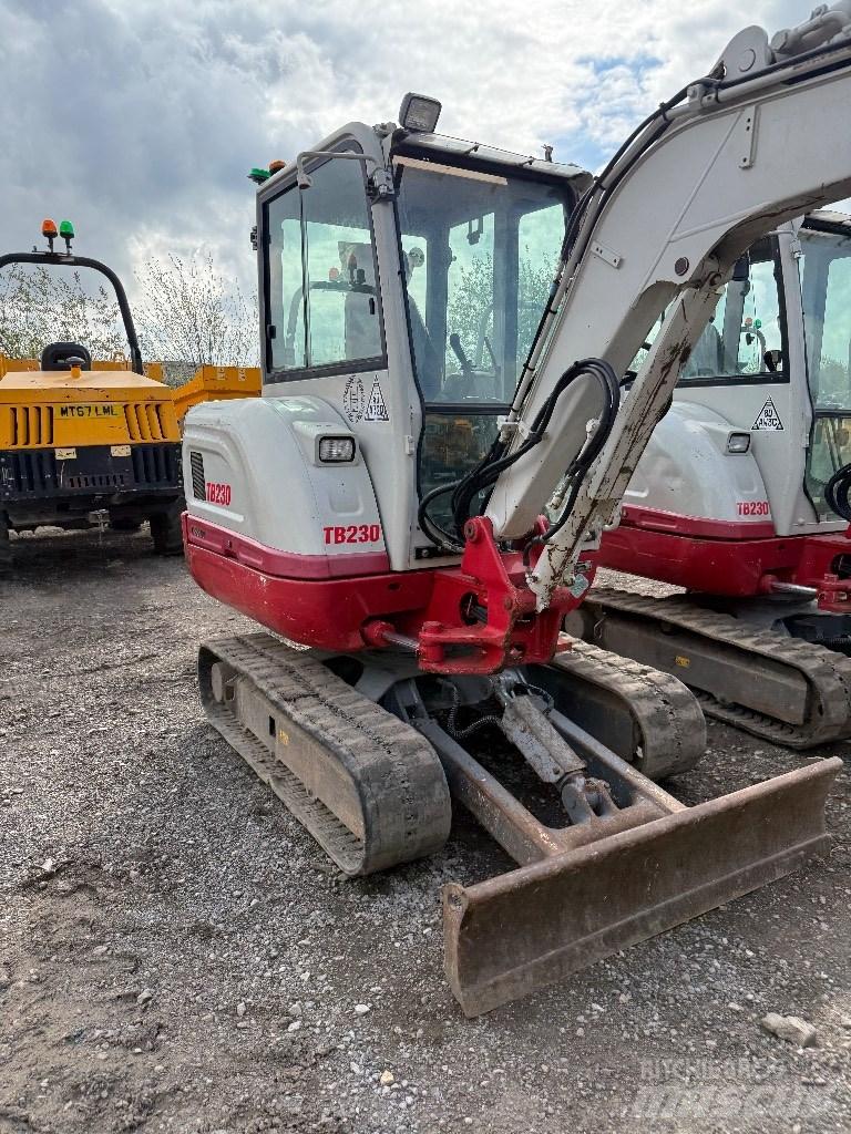 Takeuchi TB 230 Minigraafmachines < 7t