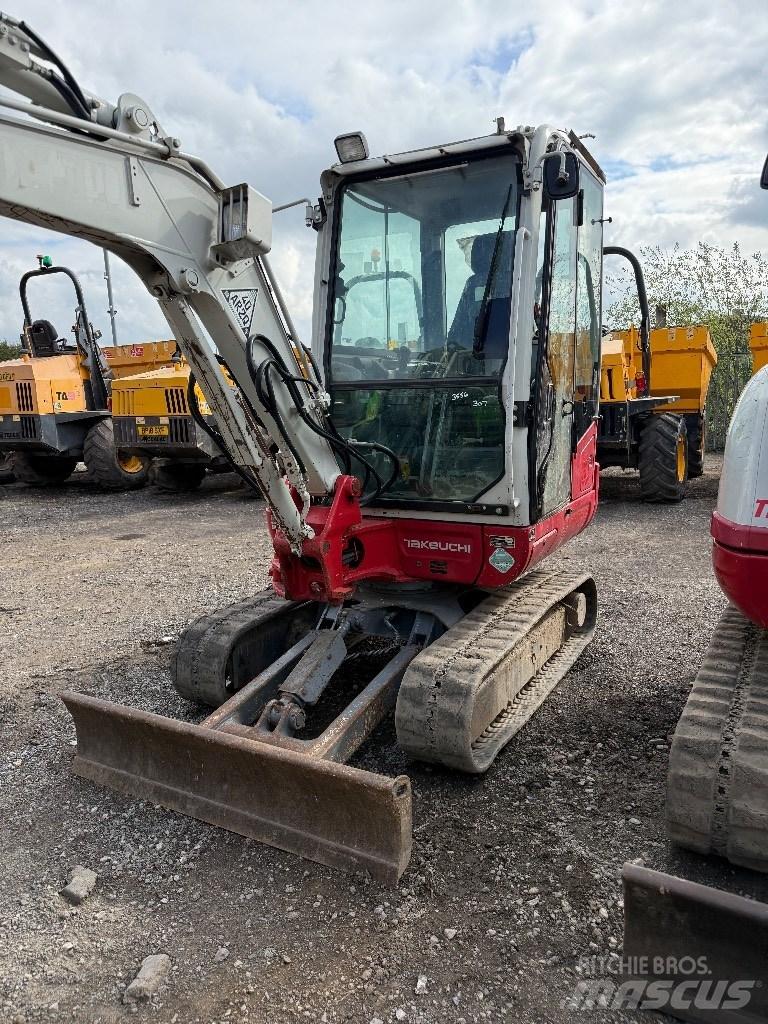 Takeuchi TB 230 Minigraafmachines < 7t