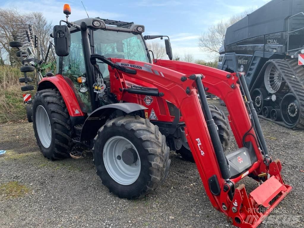 Massey Ferguson 5712 Tractoren