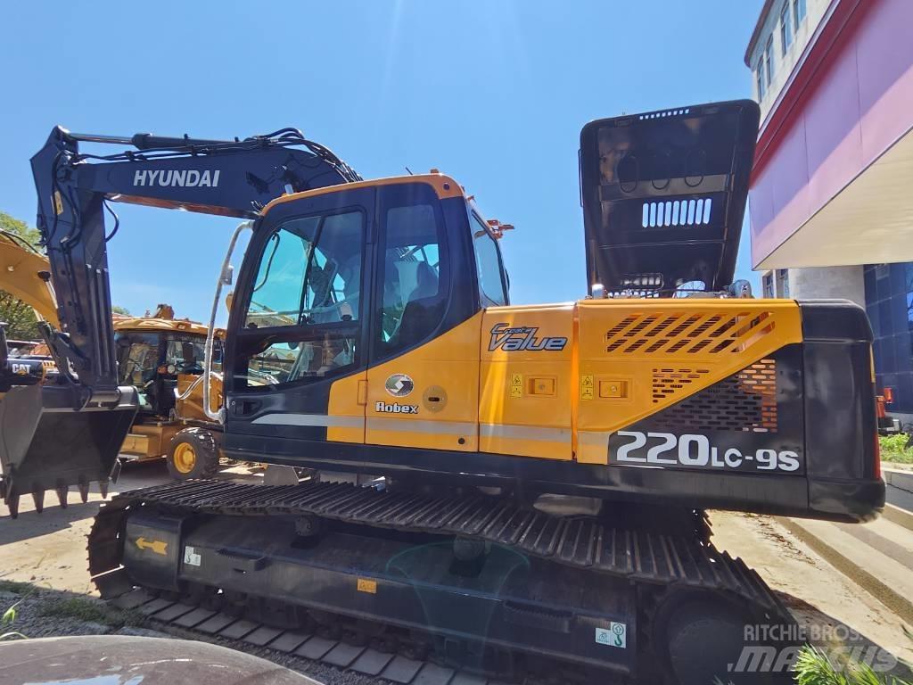 Hyundai Robex 220 LC Rupsgraafmachines