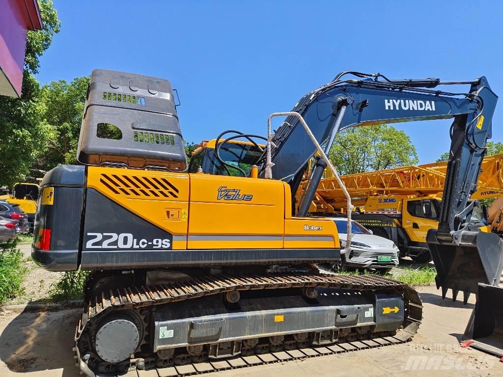 Hyundai Robex 220 LC Rupsgraafmachines