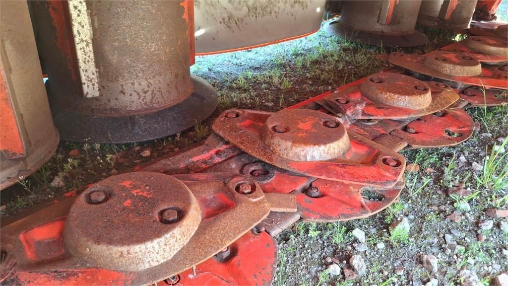 Kuhn GMD 310 F Maaikneuzers