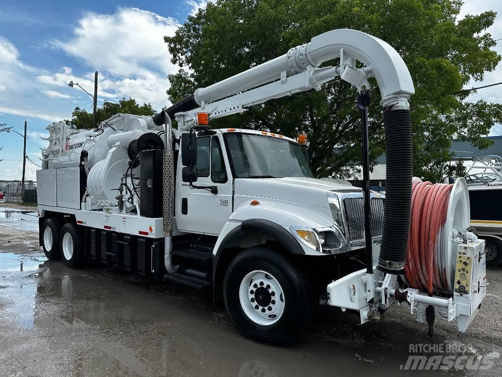 International 7400 Kolkenzuigers