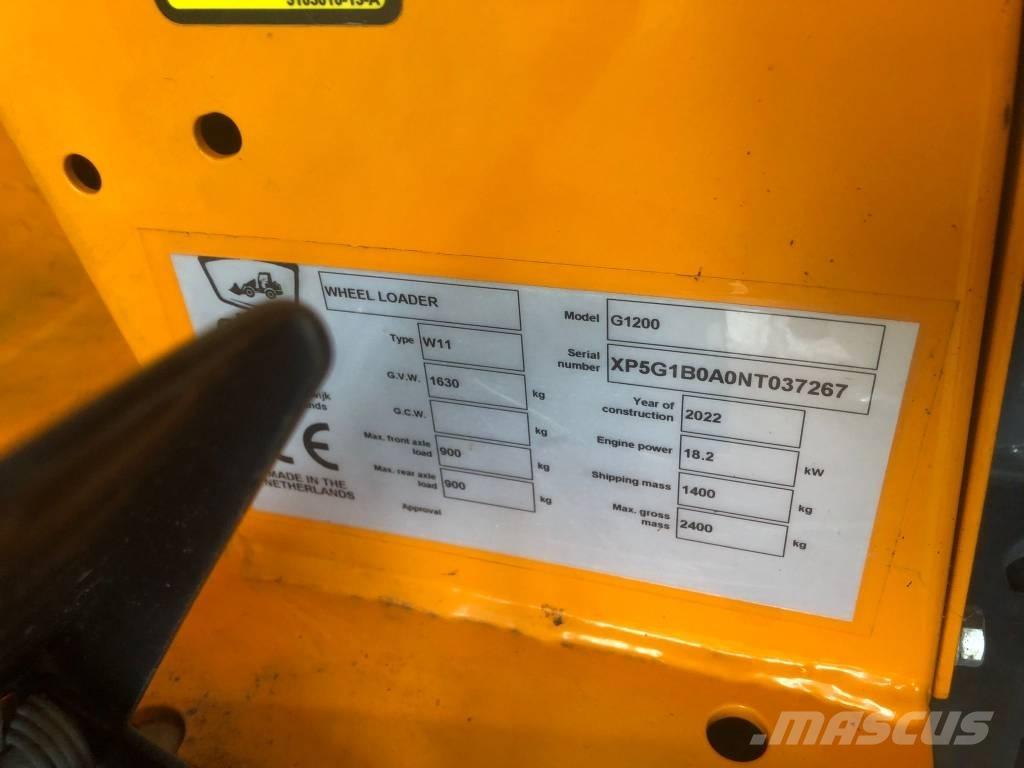 GiANT G 1200 Knik- en schrankladers