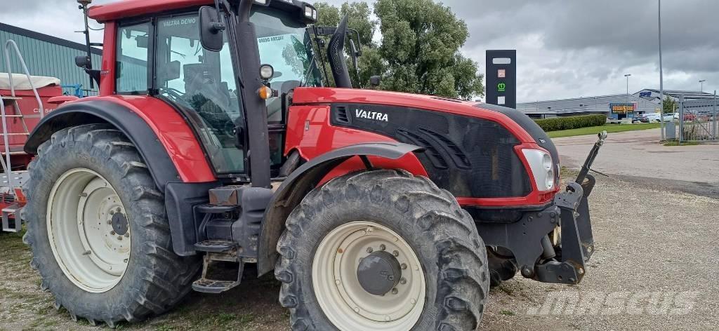 Valtra T 203 Tractoren