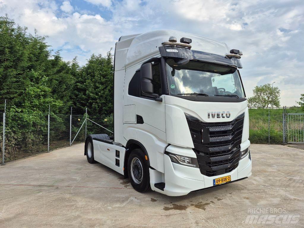 Iveco S-Way 490 Trekkers