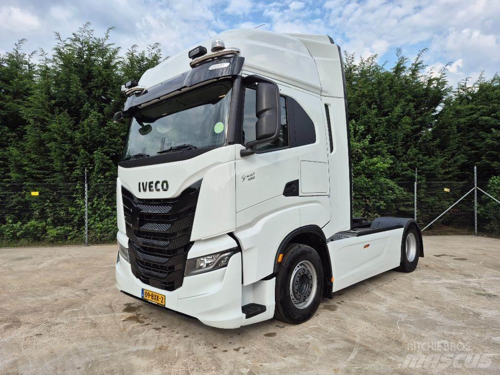 Iveco S-Way 490 Trekkers