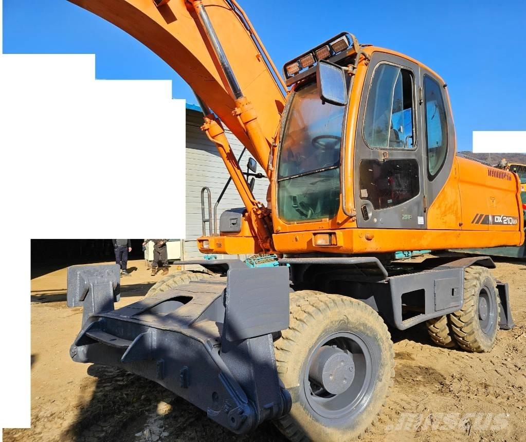Doosan DX 210 W Wielgraafmachines