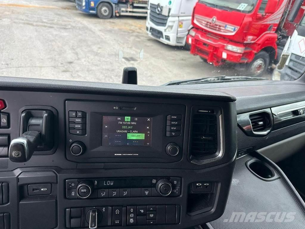 Scania R 520 Trekkers