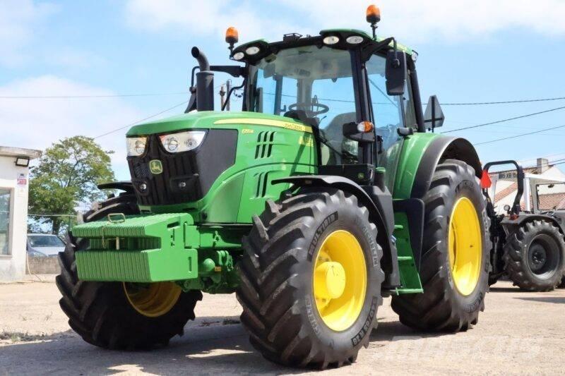 John Deere 6155 M Tractoren