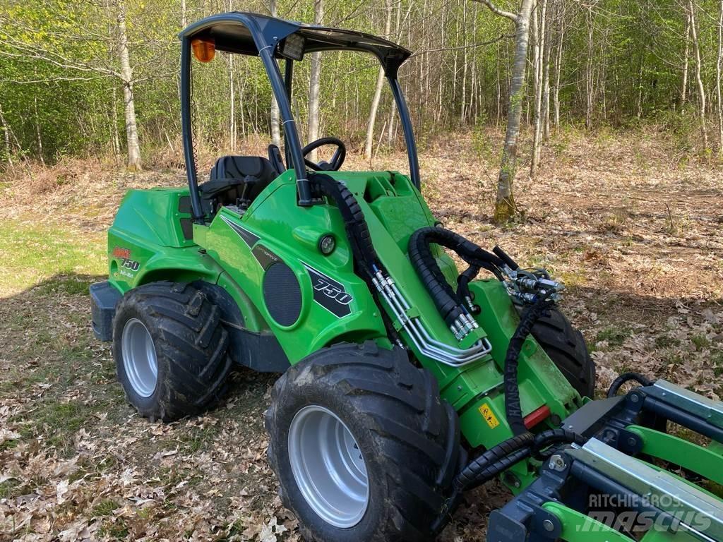 Avant 750 Miniladers