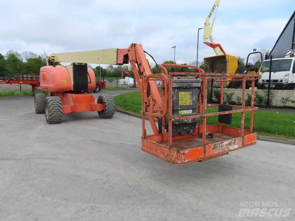 JLG 800 AJ Knikarmhoogwerkers