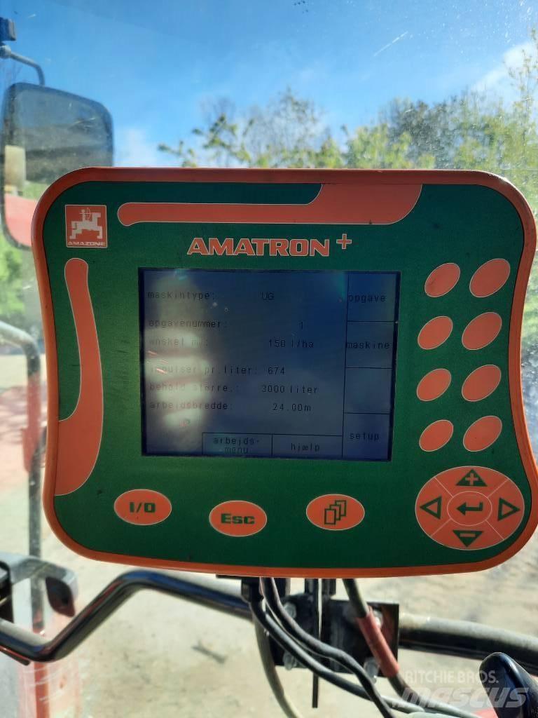 Amazone UG 3000 Nova Getrokken spuitmachines