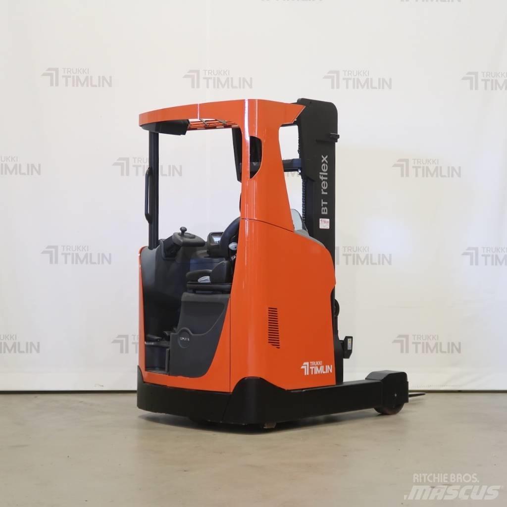 Toyota RRE140H Reachtruck voor hoog niveau