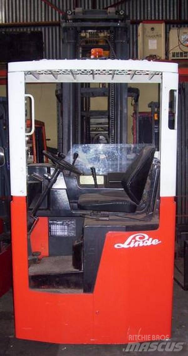 Linde FRER11/1.6TL Reachtruck voor hoog niveau