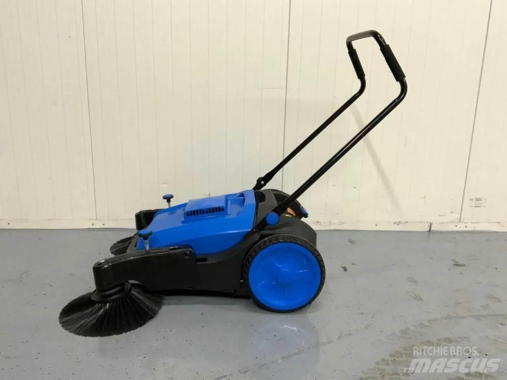  UMT Sweeper Veegmachines