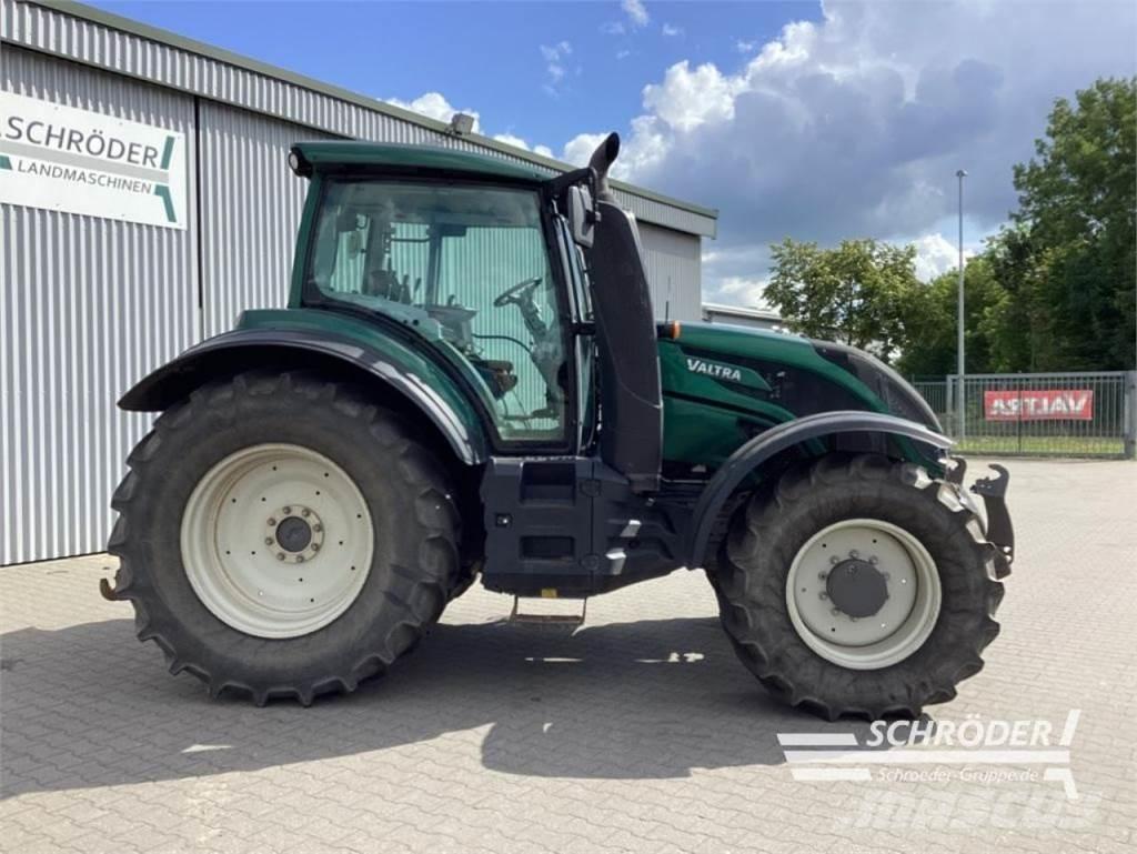 Valtra T 154 H Tractoren