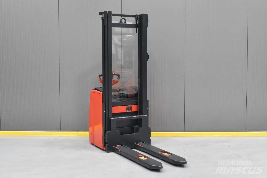 Linde L 14 Stapelaar meeloop