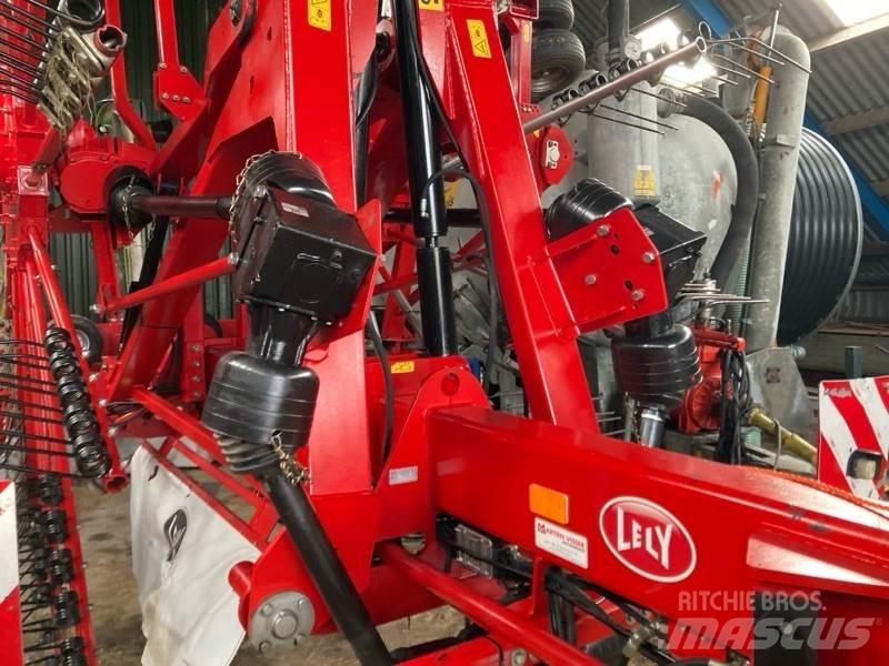 Lely Hibiskus 1015 Zwadmaaiers