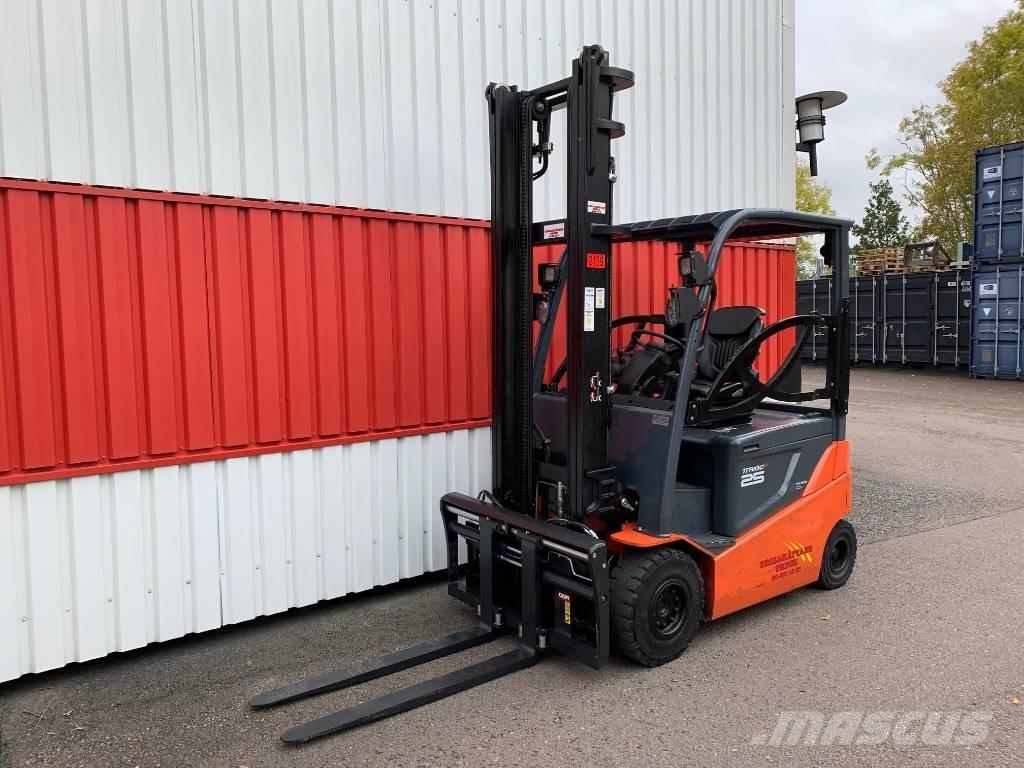 Toyota 8 FBMKT 25 Elektrische heftrucks