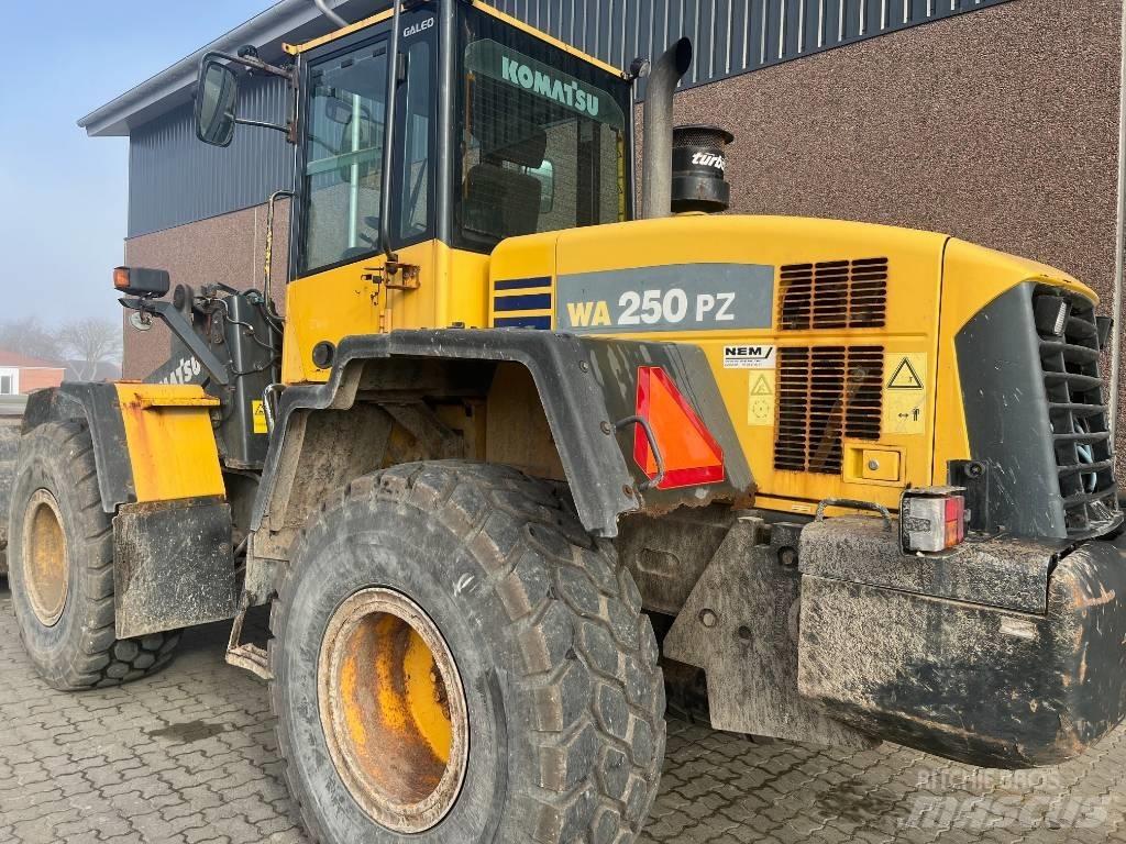Komatsu WA 250 PZ-5 Wielladers