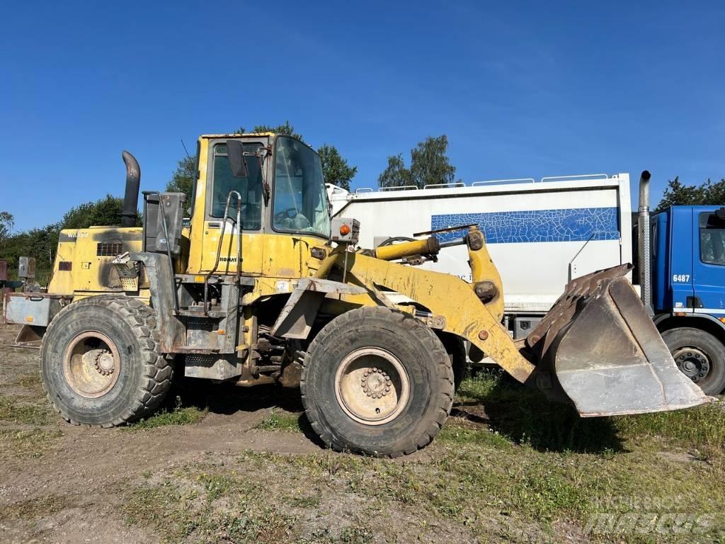 Komatsu WA 320 Wielladers