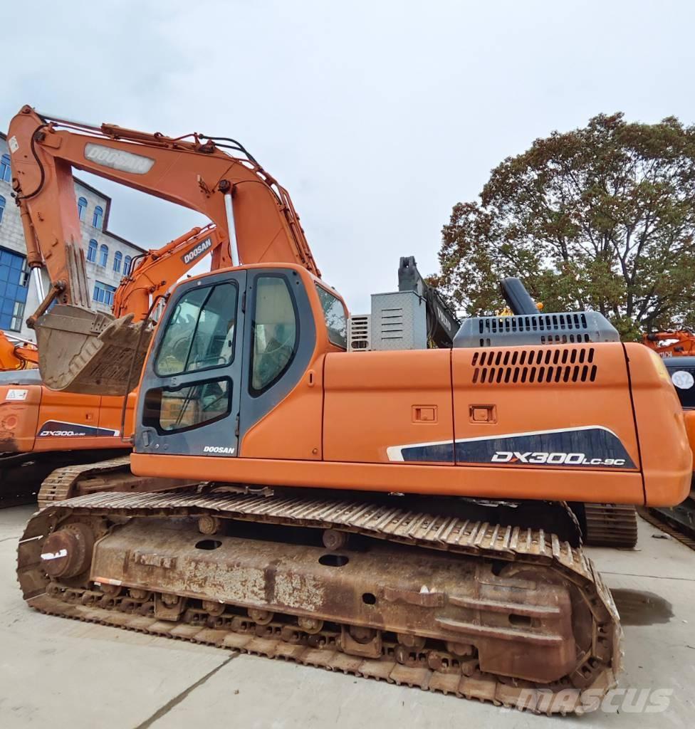 Doosan DX 300 LC Rupsgraafmachines