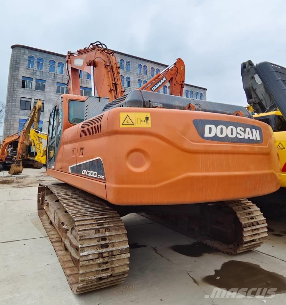 Doosan DX 300 LC Rupsgraafmachines
