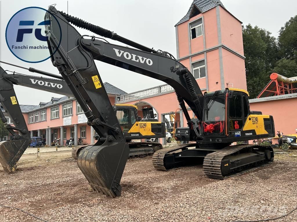 Volvo EC 240 Rupsgraafmachines
