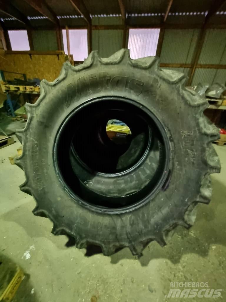Mitas AC85 Banden, wielen en velgen