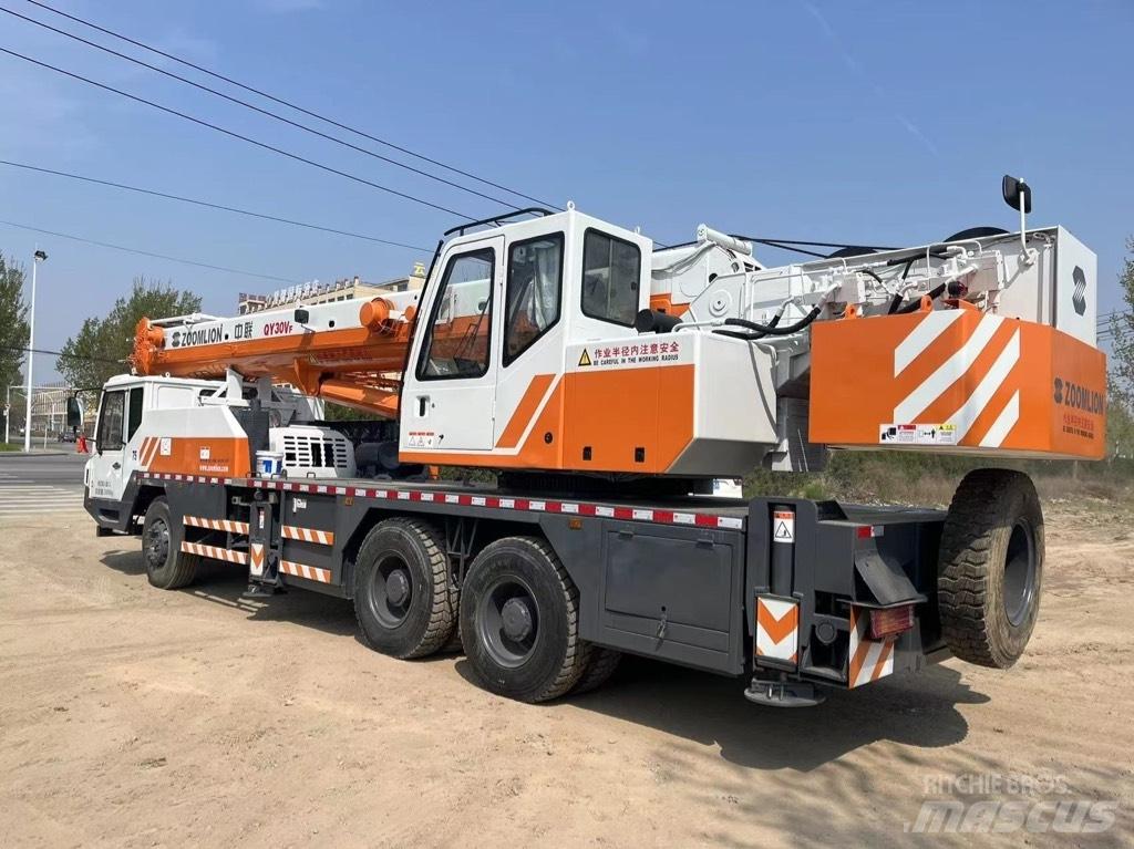 Zoomlion QY30V Kranen voor alle terreinen