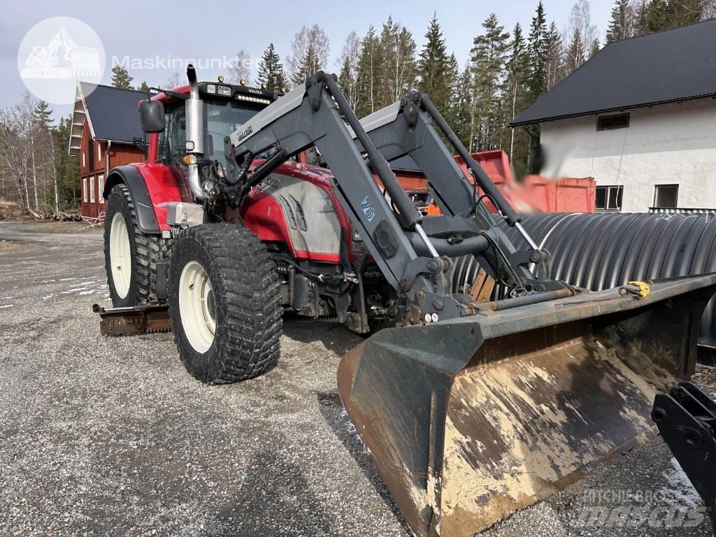Valtra T 202 Tractoren