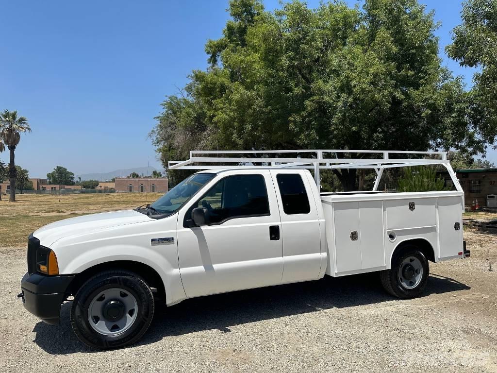 Ford F 250 Bestelwagens met open laadbak