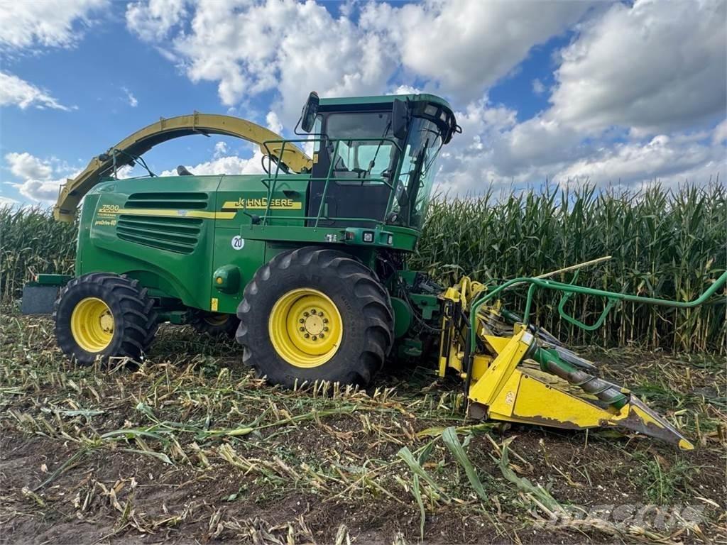 John Deere 7400 Zelfrijdende veldhakselaars