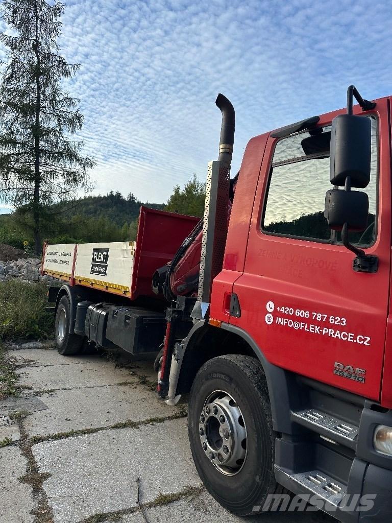 DAF CF 75.310 Vlakke laadvloer met kraan