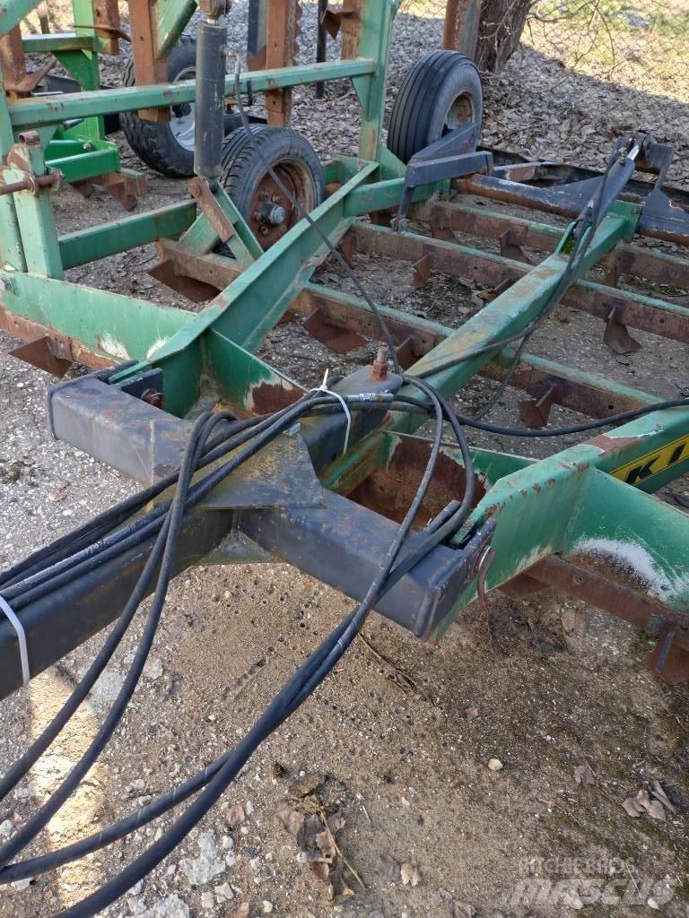 Kire 8,2m Beitelploeg