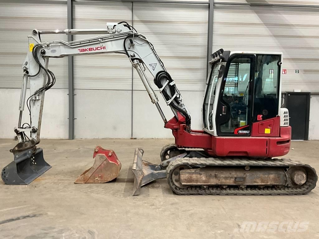 Takeuchi TB 280 FR Midigraafmachines 7t - 12t