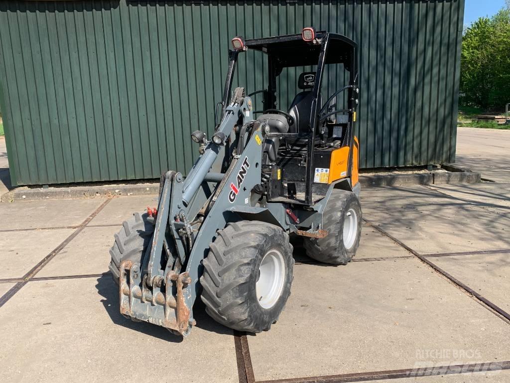 GiANT V 452 T Knik- en schrankladers
