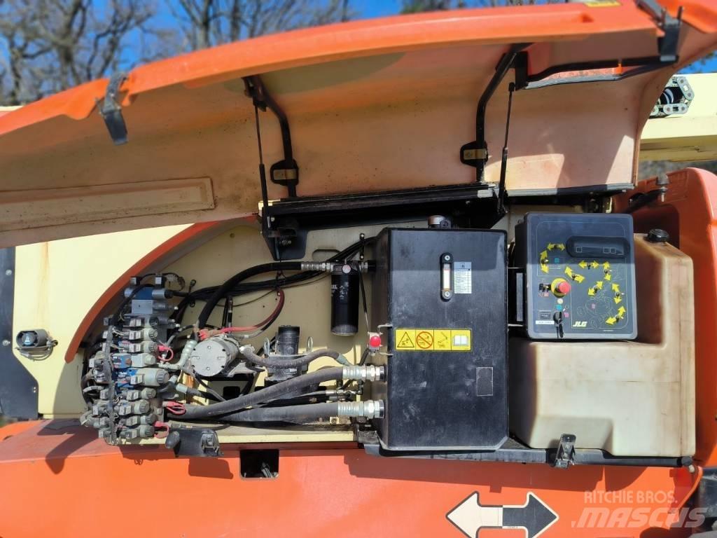 JLG 800 AJ Knikarmhoogwerkers