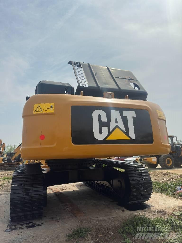 CAT 330 D2 Rupsgraafmachines