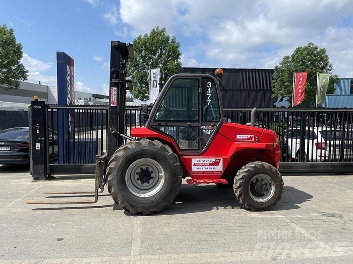 Manitou M30-4 Vorkheftruck voor zwaar terrein
