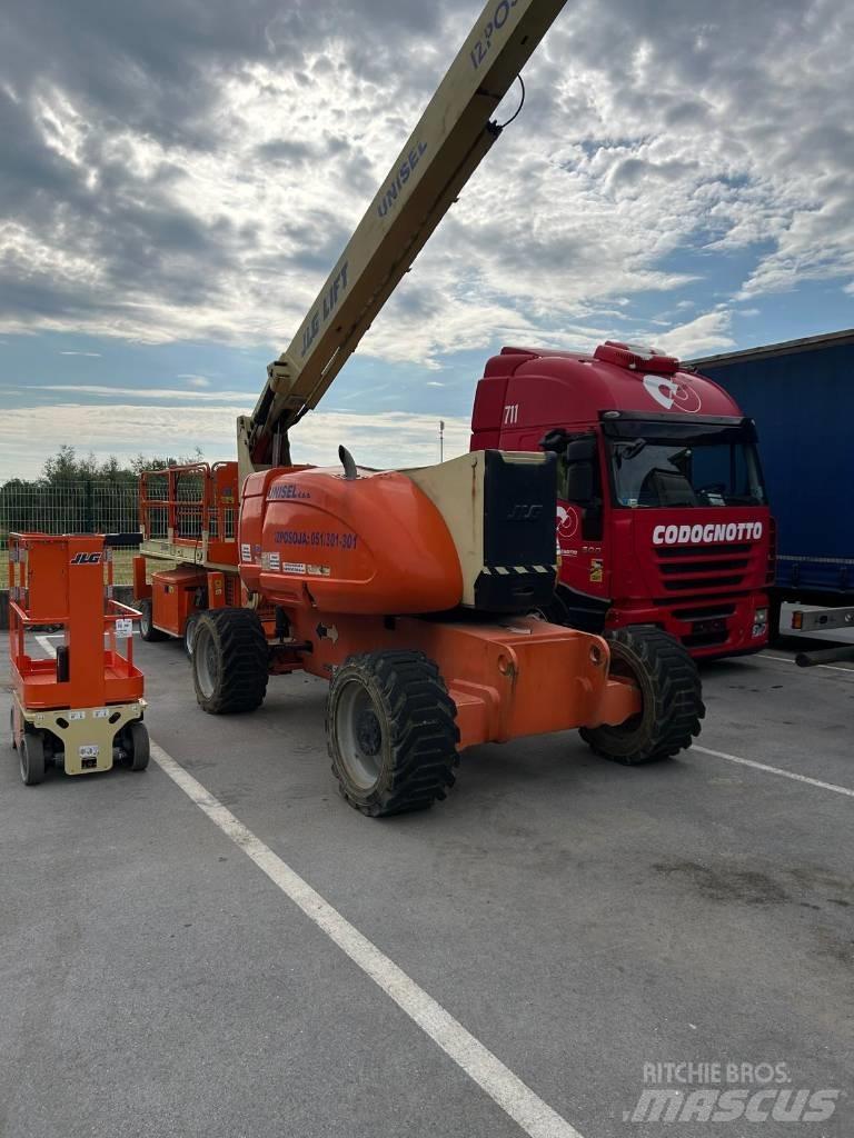 JLG 800 AJ Knikarmhoogwerkers